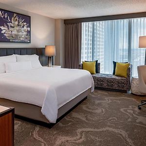 Tradition King Room Hearing accessible
